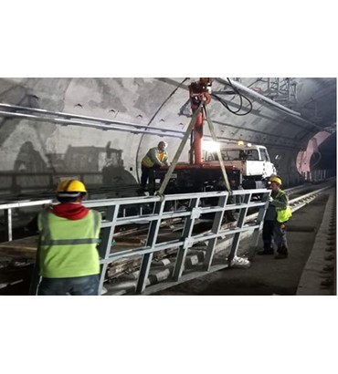 Metro Çelik Yürüme Yolu Uygulama